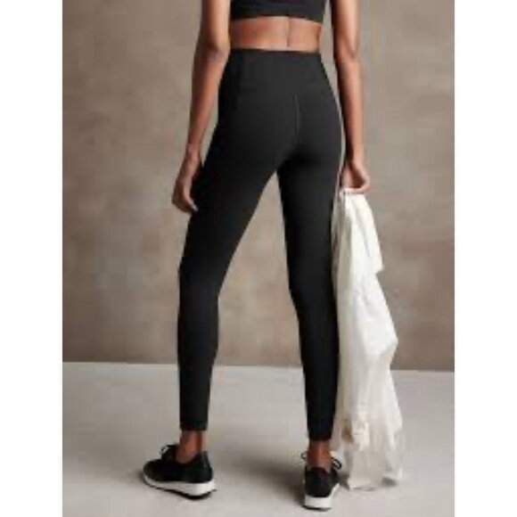 Banana Republic Women’s High Rise Leggings 7/8 Length Size Medium Black Athletic - Picture 4 of 12